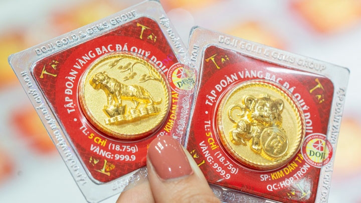 Local gold prices record decline